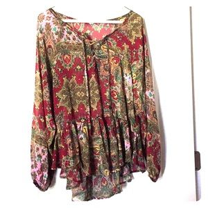 Detailed maroon blouse