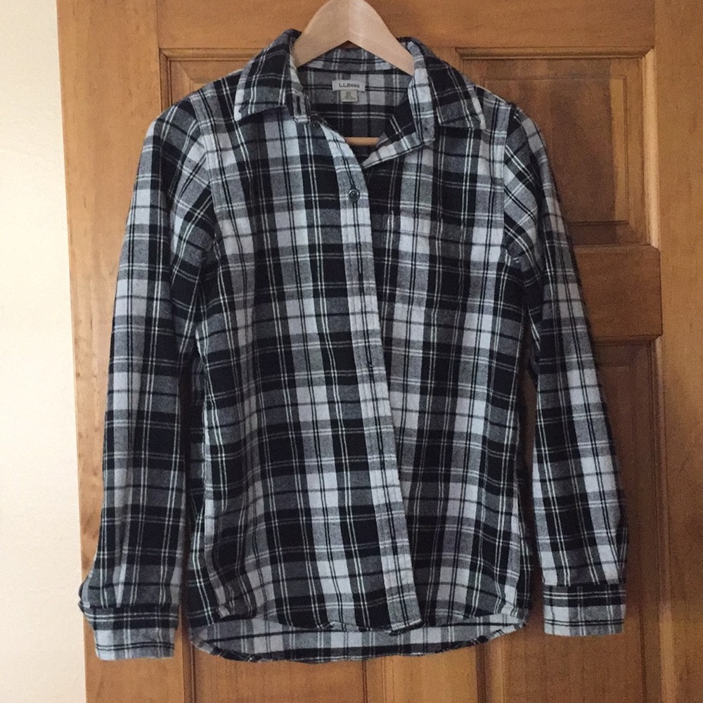 LLBean black and white flannel shirt XS