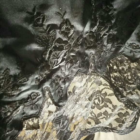 Absolutely gorgeous Vintage lingerie - Picture 4 of 7