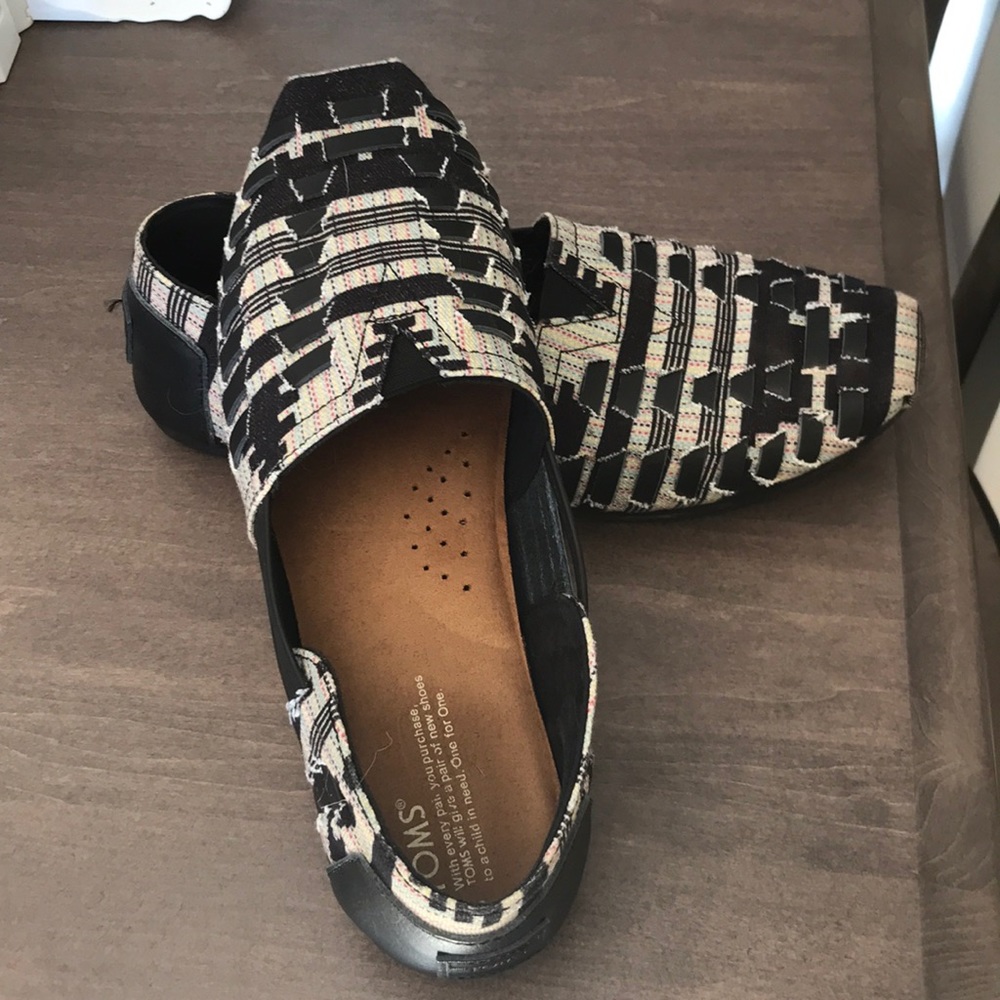 Toms shoes