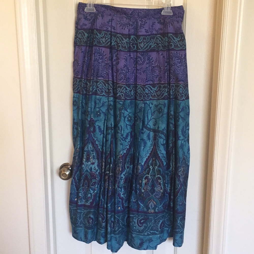 Pretty paisley skirt!