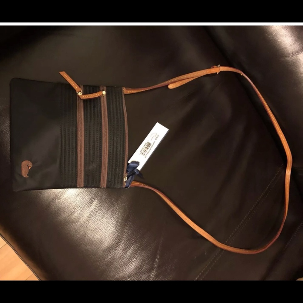 NWT Authentic Dooney & Bourke crossbody purse
