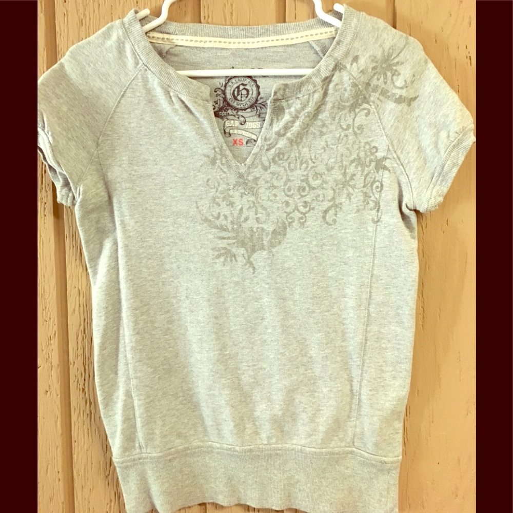 Women’s GAP short sleeved vintage sweatshirt