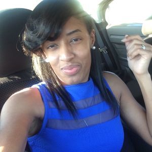 Meet your Posher, Lynella