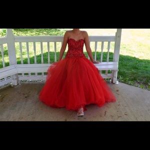 Red Sherri Hill prom/ Homecoming Dress