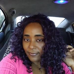 Meet your Posher, Dina