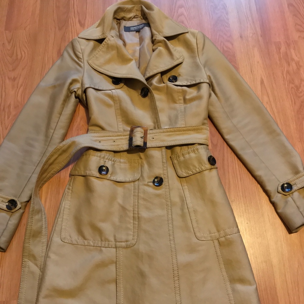 Kenneth Cole Reaction beige trench coat size XS