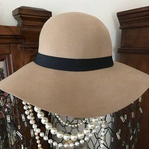 Tam floppy felt hat
