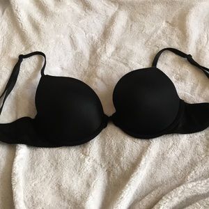 Wear everywhere t-shirt lightly lone Pink bra
