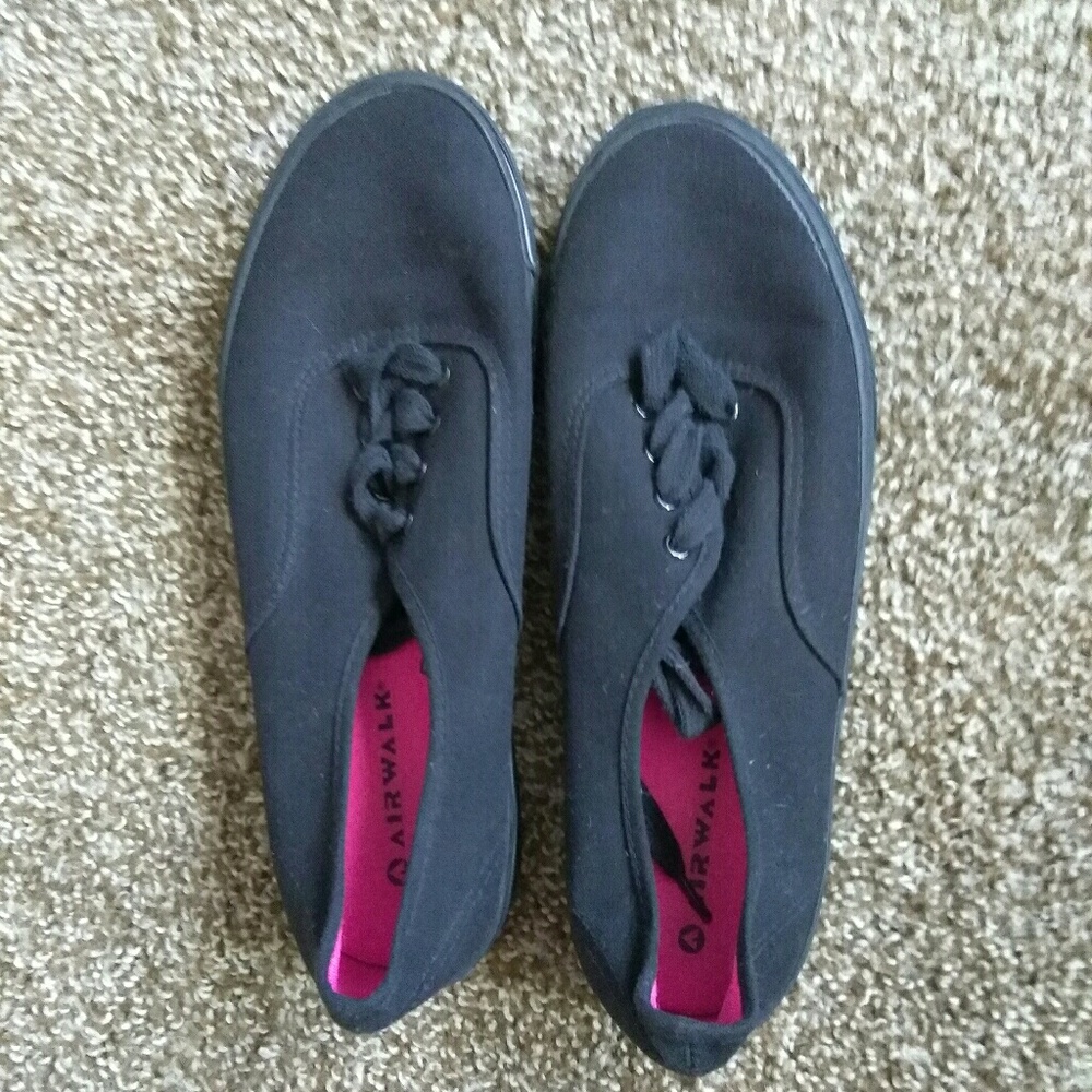 Airwalk shoes
