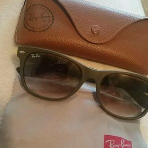 Forest green ray ban sunglasses