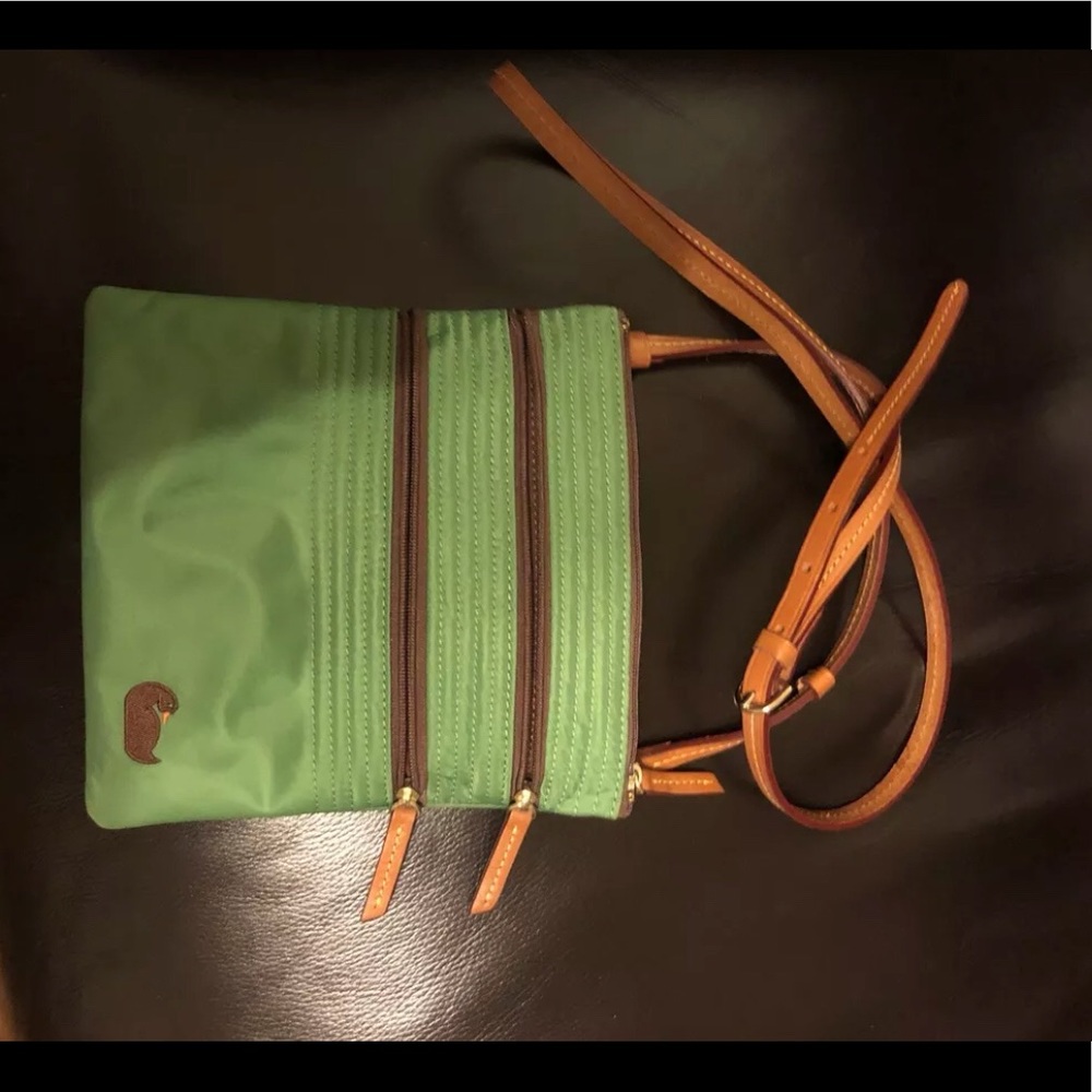 NWOT Authentic Dooney & Bourke crossbody purse