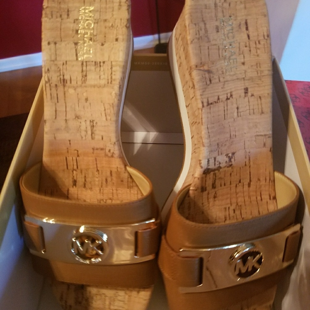 Brand new Michael kors sandal