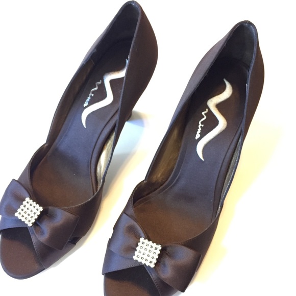 Stunning Nina Brown Satin with embellishment - Picture 2 of 4