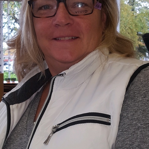 Meet your Posher, Kim - Picture 1 of 1