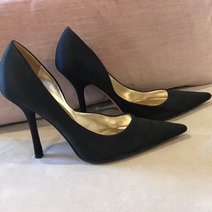 Guess Size 8 Satin Stilettos. No marks