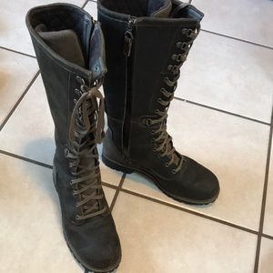 Timberland wheelwright lace up boots.