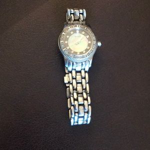 Citizens watch for a smaller wrist