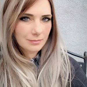 Meet your Posher, Ayren