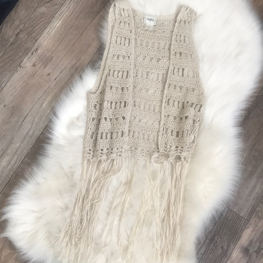 Like new Buckle Vest