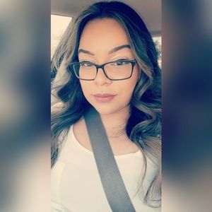 Meet your Posher, Adilene