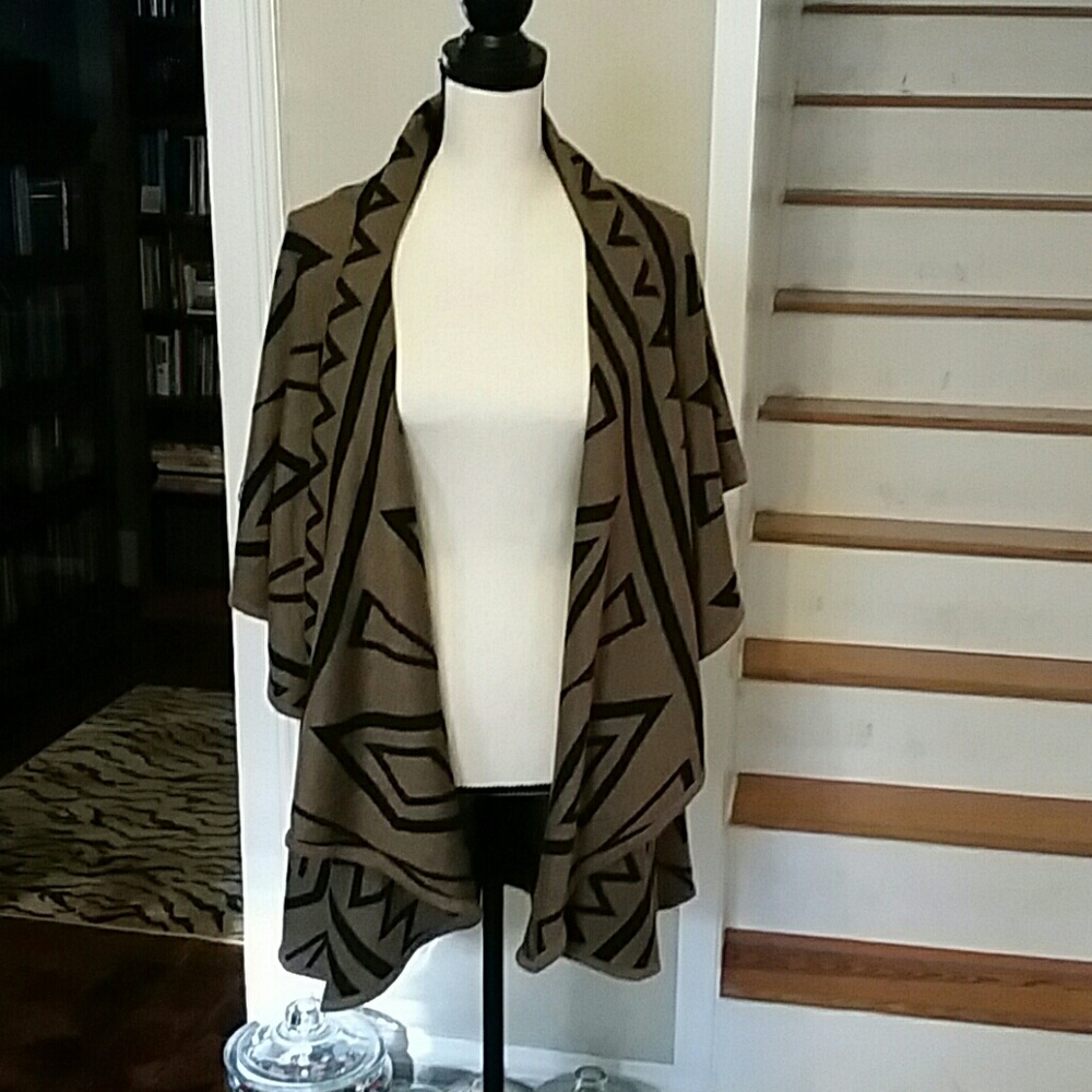 Artisan by Robin Barre 2-Tone Cape NWT