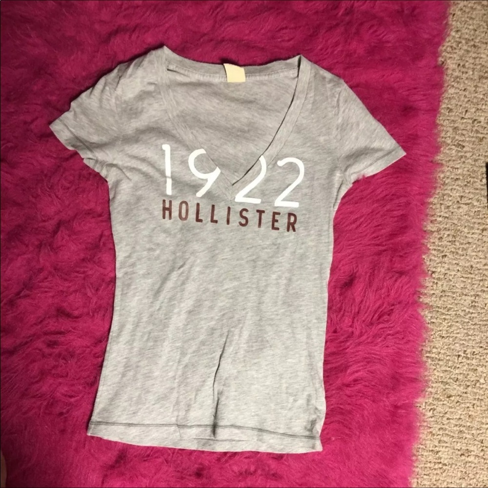 Hollister Vneck Shirt