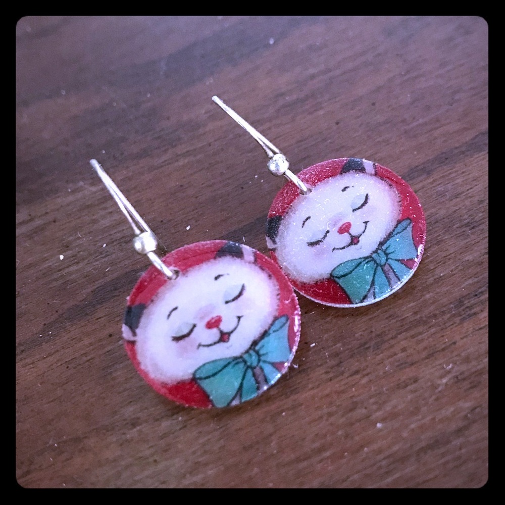 adorable cat earrings 😺