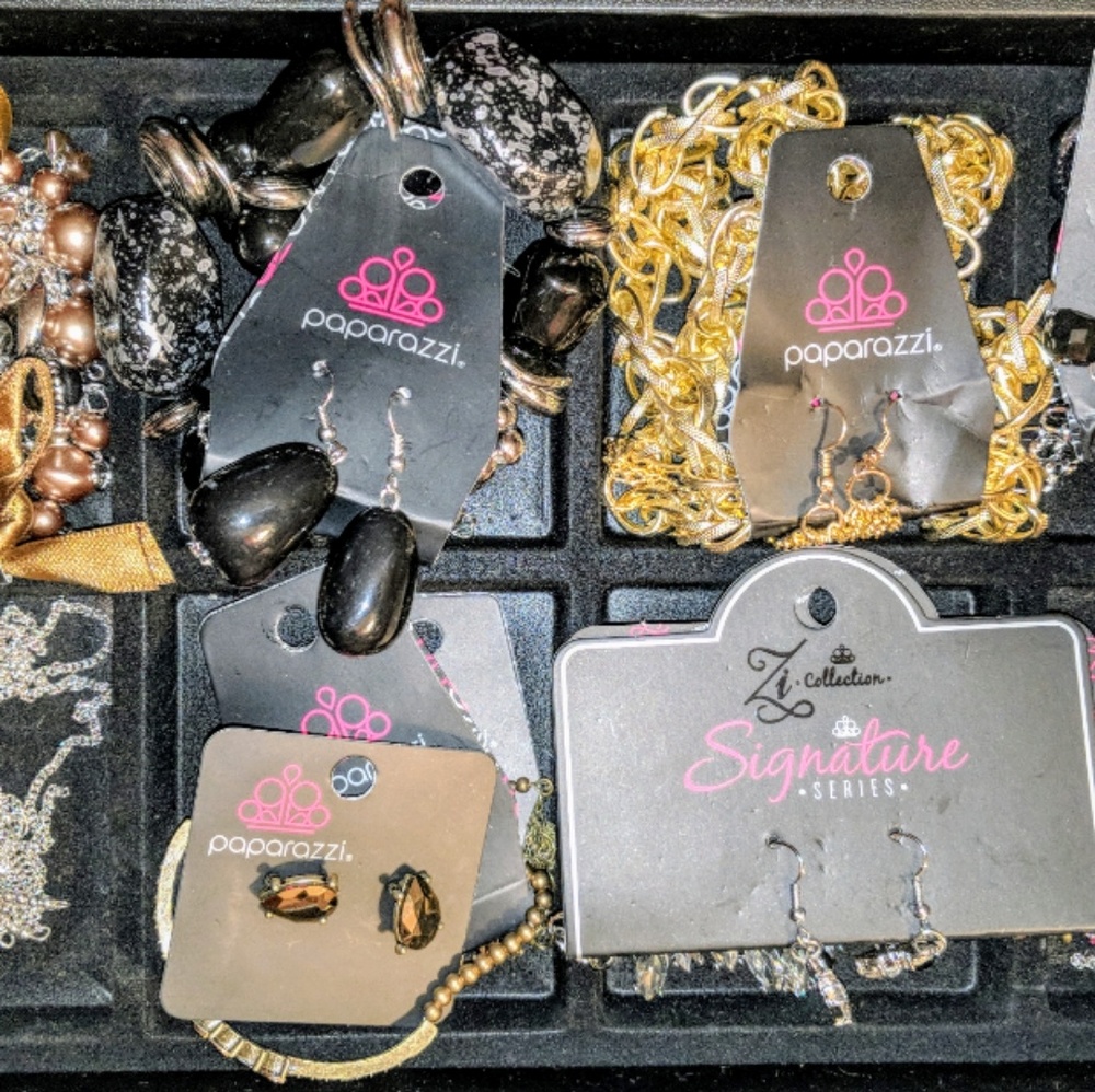 ~~$5 Jewelry!!!~~