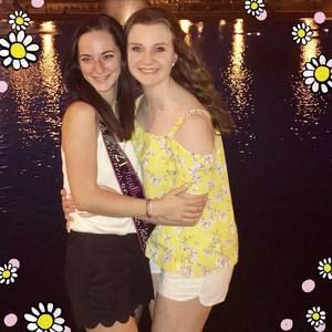 Meet your Posher, Nikki