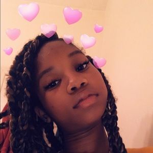 Meet your Posher, Kayla