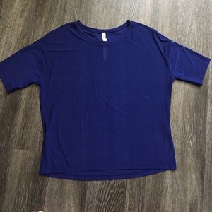 Lululemon short sleeve shirt