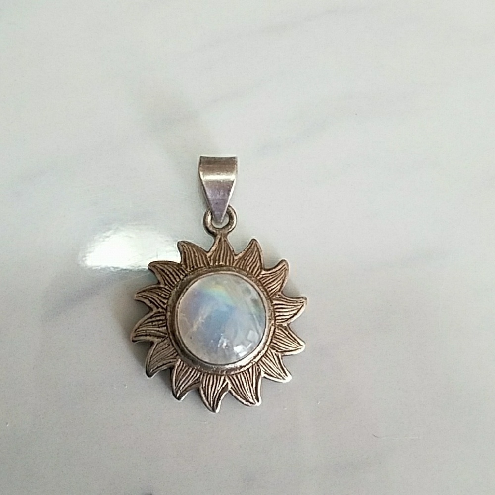 🎉MOONSTONE pendant🎉
