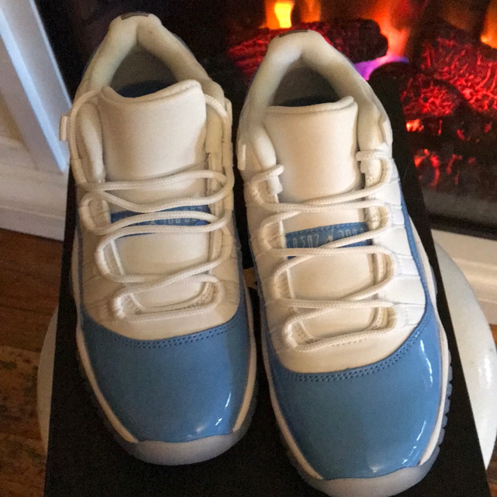 NEW AIR JORDAN 11 RETRO LOW BG W/BOX  NWT