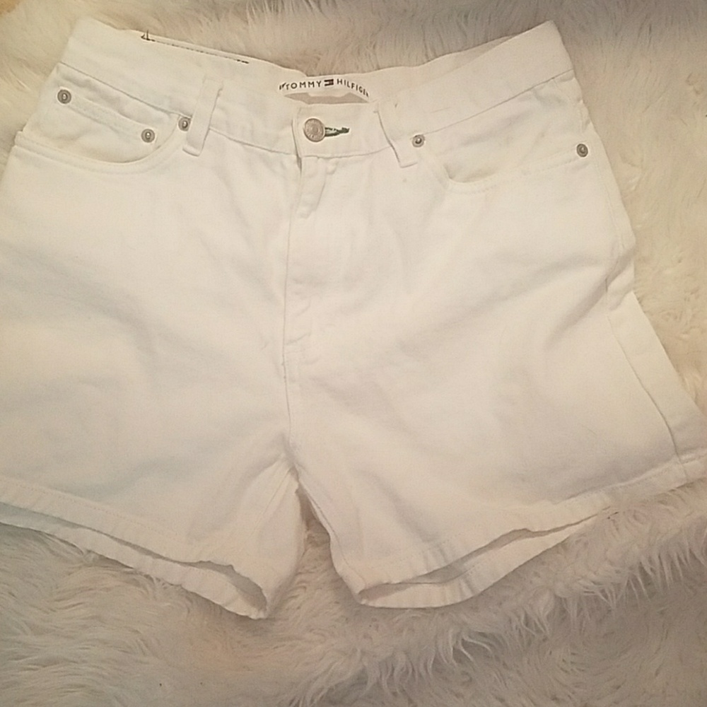 Cute Tommy Hilfinger shorts