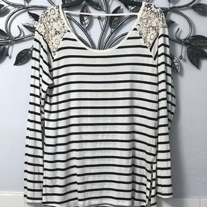 White & navy blue stripped top w/ lace shoulders.