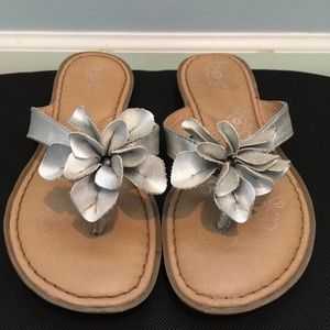 b.o.c Silver flower sandles
