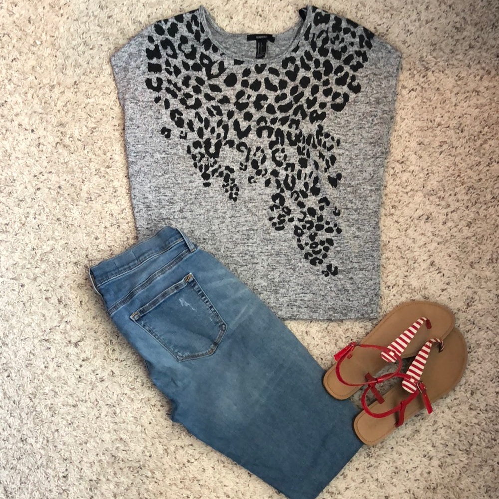 Forever 21 grey and black animal print top