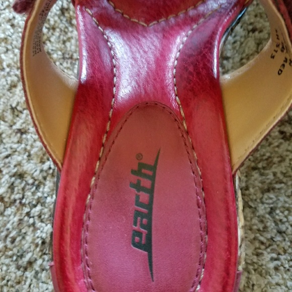 Earth regal red sandals - only worn once - Picture 1 of 7