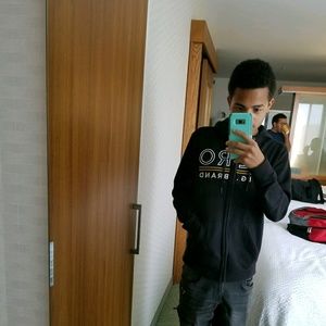 Meet your Posher, Devon