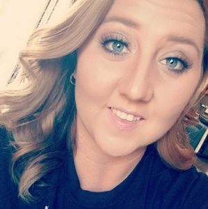 Meet your Posher, Ashleigh