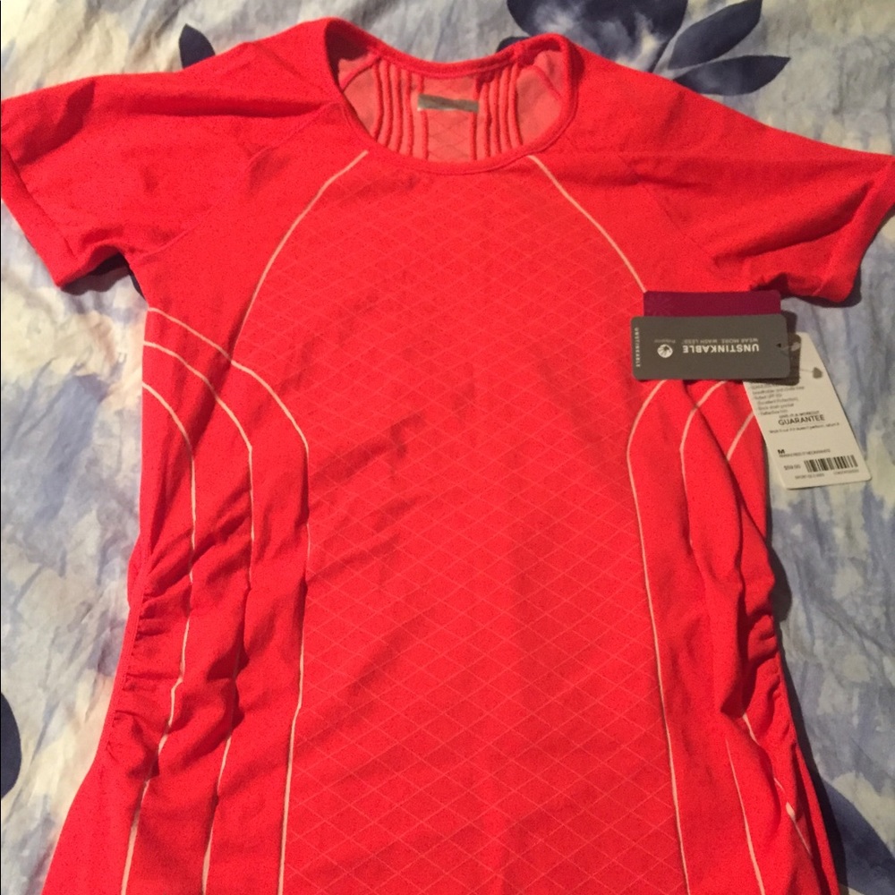 Athleta Red It Short sleeve shirt NWT
