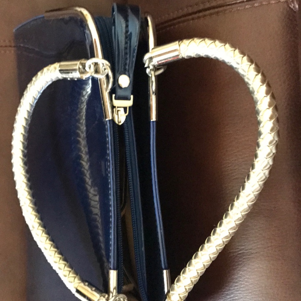 Purse - Picture 2 of 3