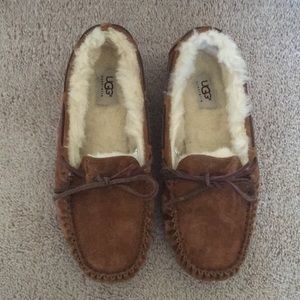 Women's UGG Dakota Moccasin Chestnut Size 9