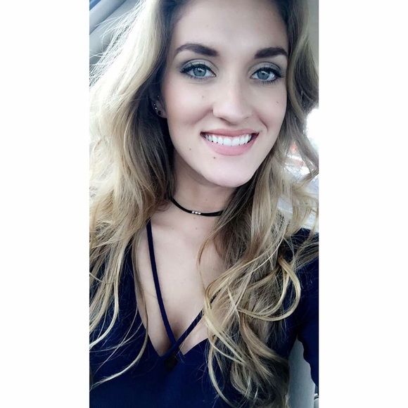 Meet your Posher, Allison - Picture 1 of 1