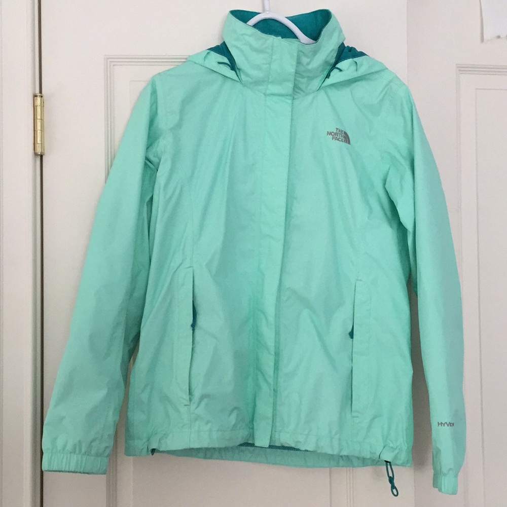 Women’s North Face Resolve Rainjacket