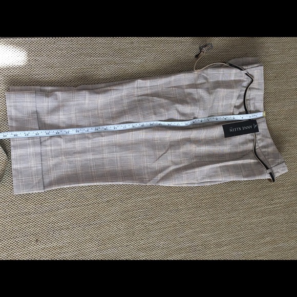 Anne Klein Plaid Mid Length Short Suit - Picture 8 of 8