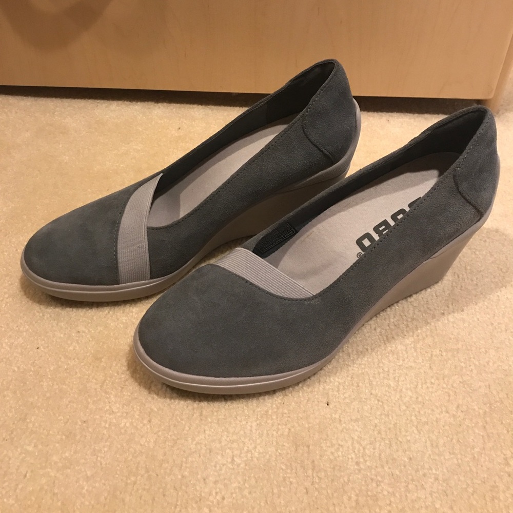 Tsubo wedge heels