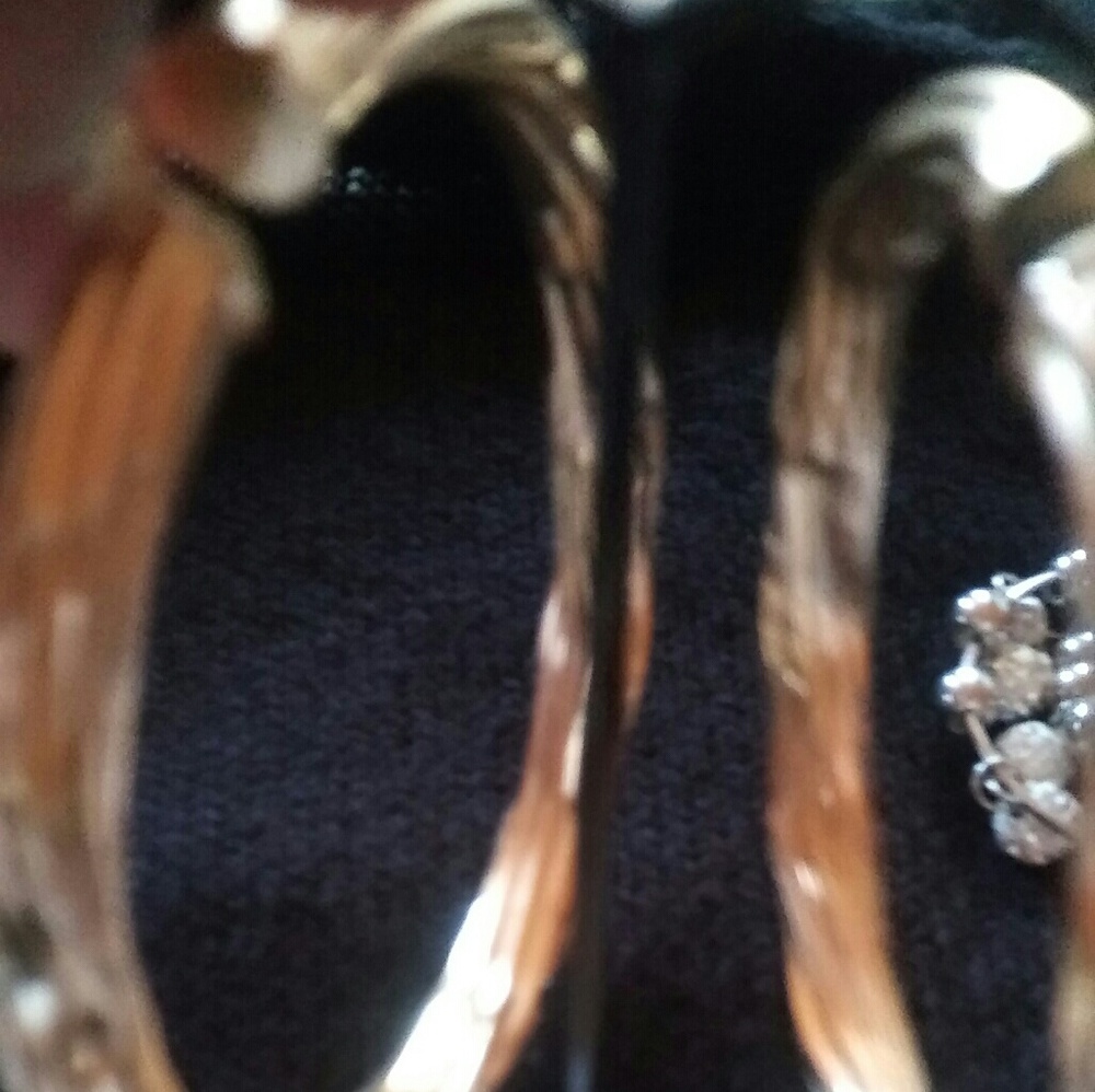 Jewelry - Picture 2 of 2