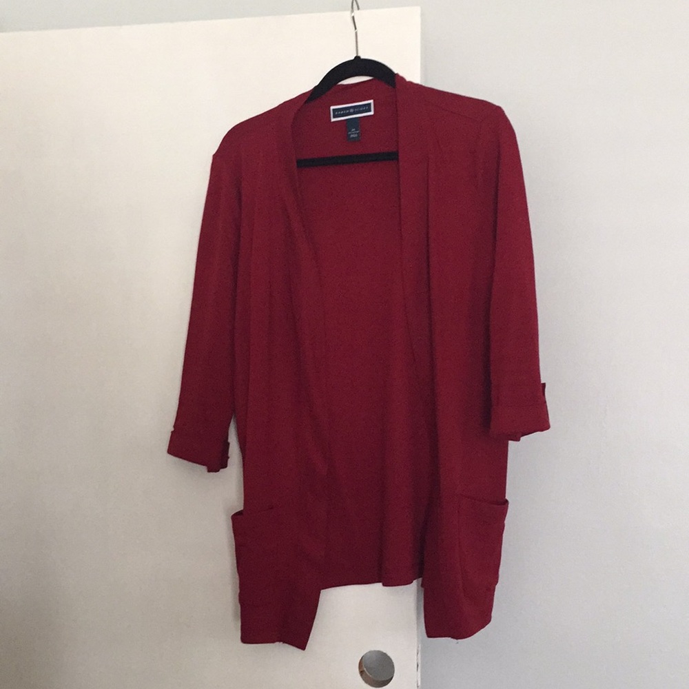 Maroon 3/4 sleeve Cardigan with pockets